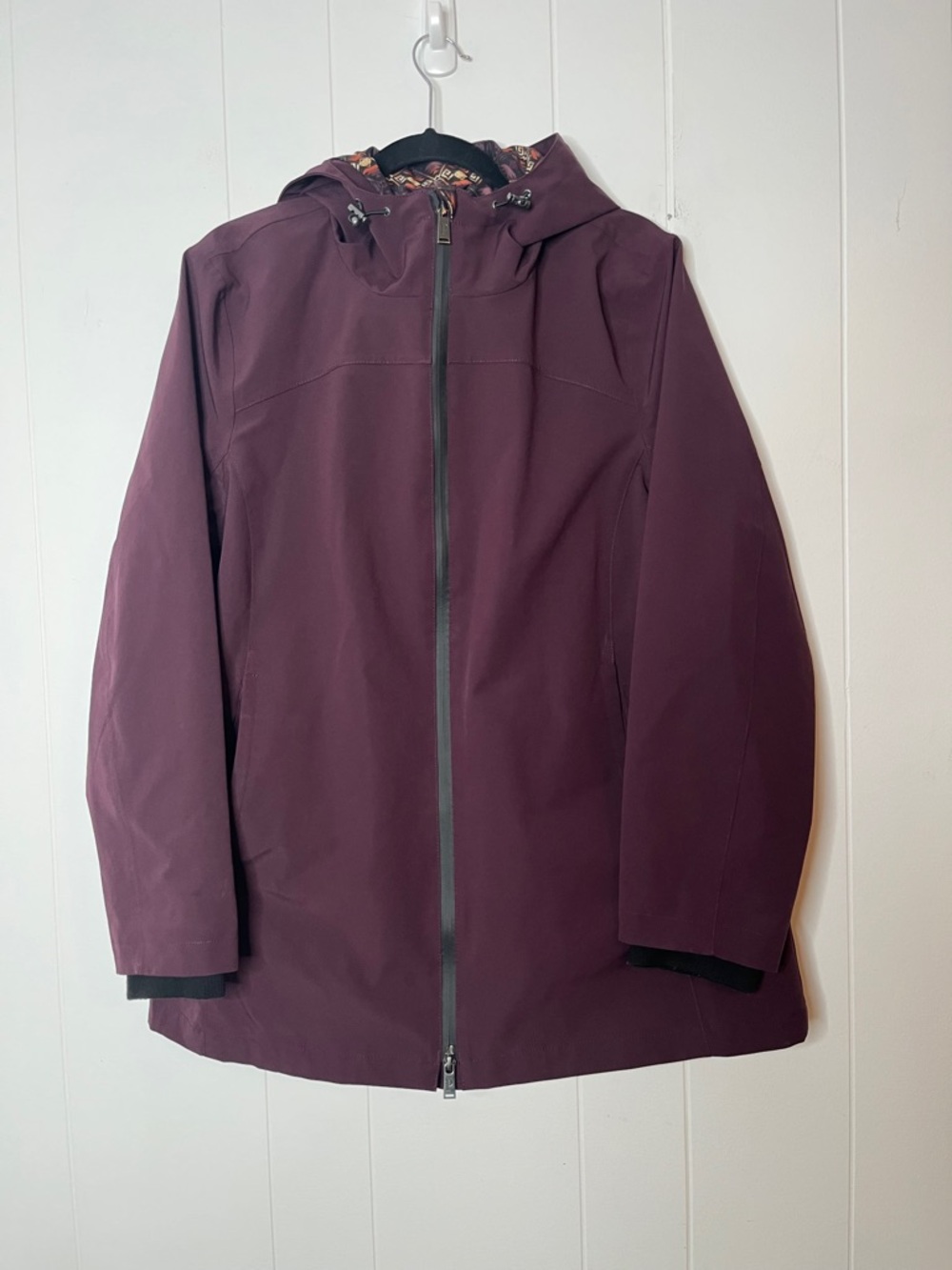 Pendleton Plum Windbreaker with Hood and zipper front Women's L